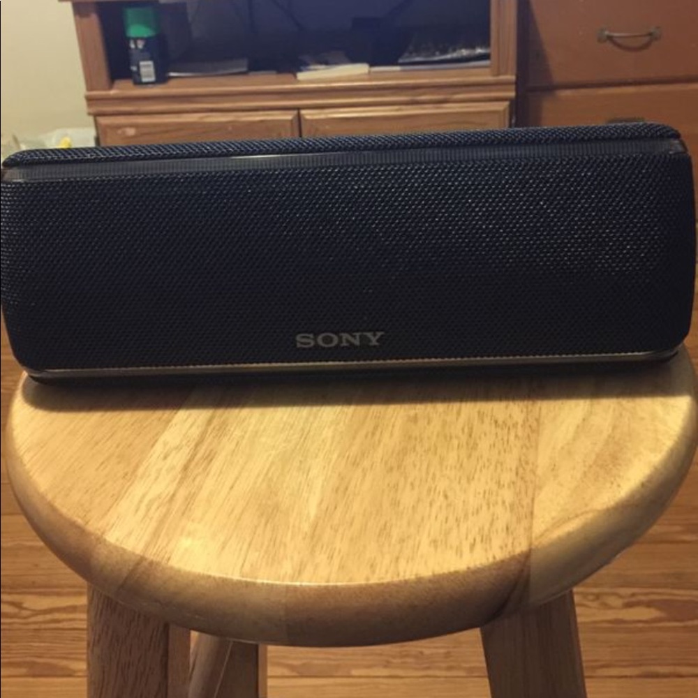 XB41 EXTRA BASS Portable BLUETOOTH Speaker
